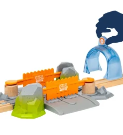 BRIO World Legetøj - Smart Tech - Jernbaneoverskæring 33965