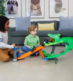 Hot Wheels Bilbane - Great Bite vs Rageasaur - Dragon Demolition