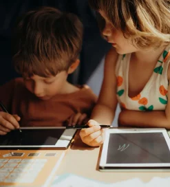 Kidywolf LCD-tegnetavle m. 30 Motiver - Galaxy