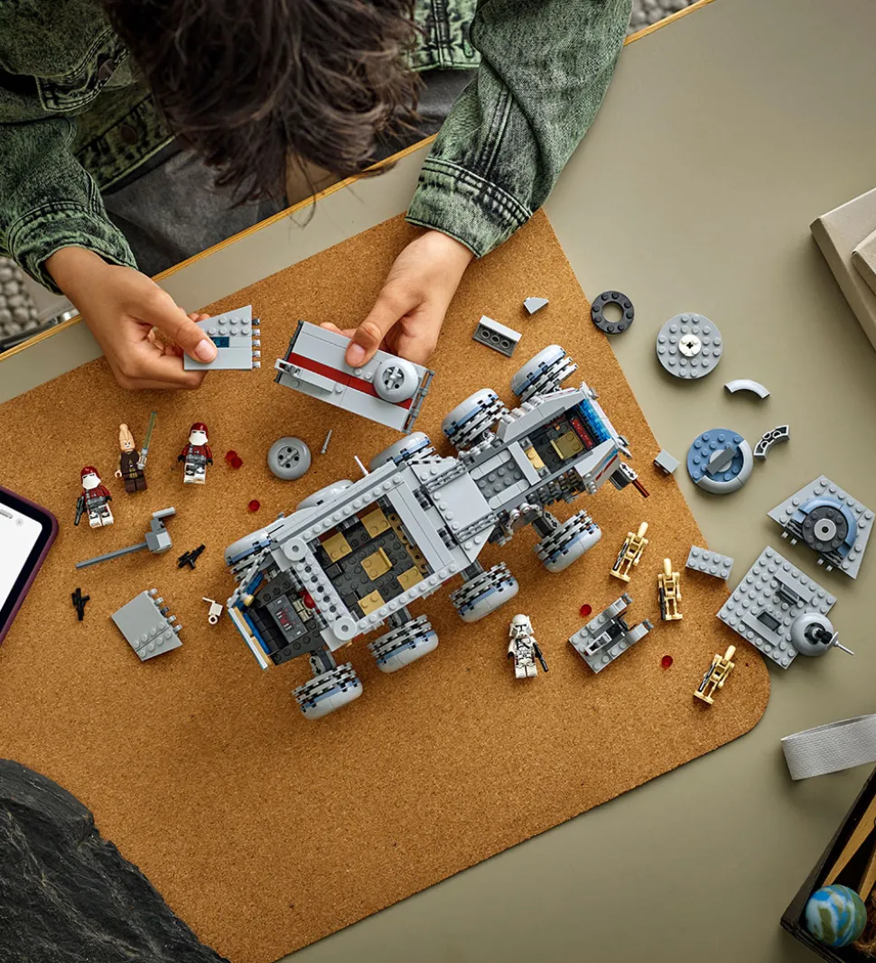 LEGO® Star Wars - Republik-Juggernaut 75413 - 813 Dele