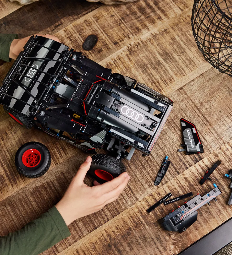 LEGO® Technic - Audi RS Q e-tron 42160 - 914 Dele