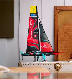 LEGO® Technic - Emirates Team New Zealand AC... 42174 - 962 Dele