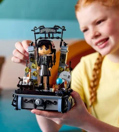 LEGO® Wednesday - Wednesday Addams-Figur - 76780 - 702 Dele