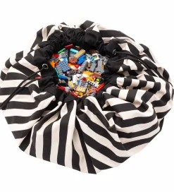 Play&Go Legetøjstæppe - Ø140 cm - Stripes Black
